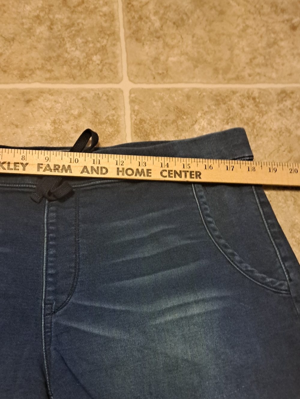 Signature by Levi Strauss Dark Blue Women's Drawstring Lounge Shorts. Size 16. - Picture 5 of 10